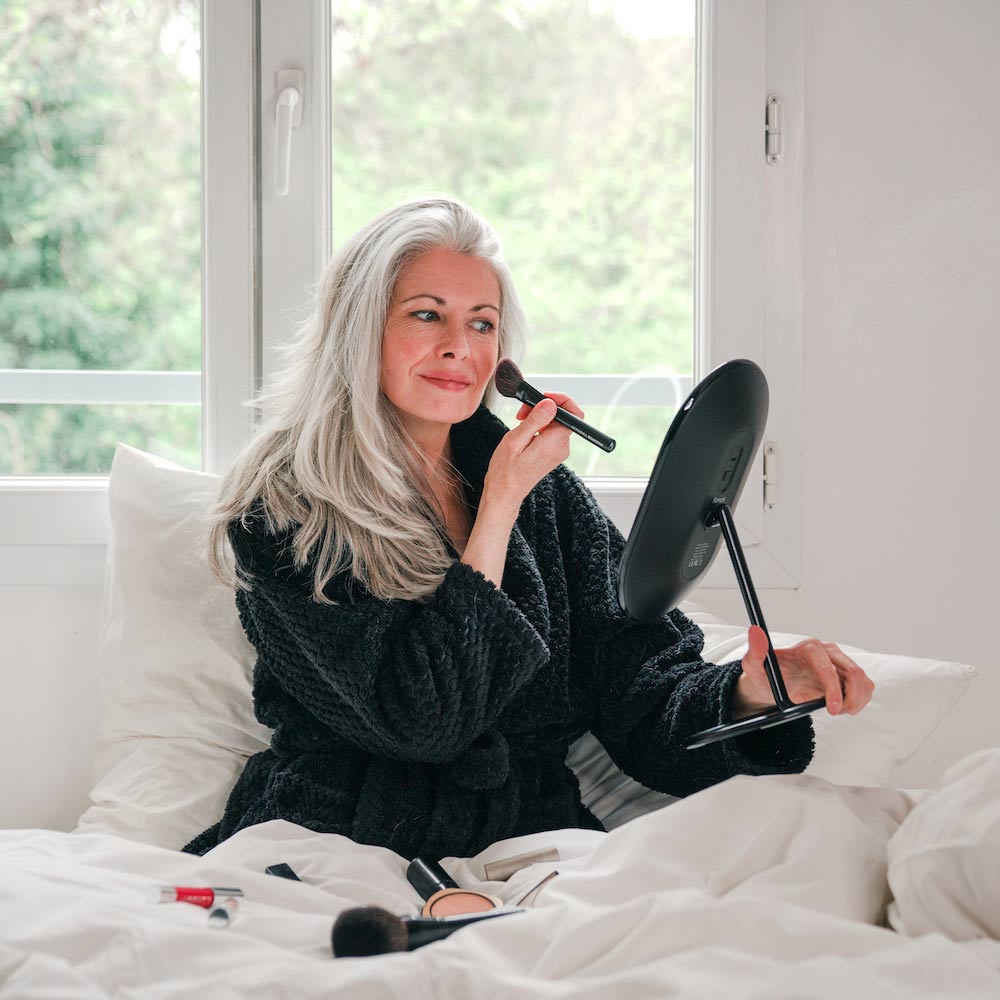 Vera Lighted Vanity Mirror